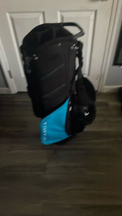 Golf set has a junior driver
