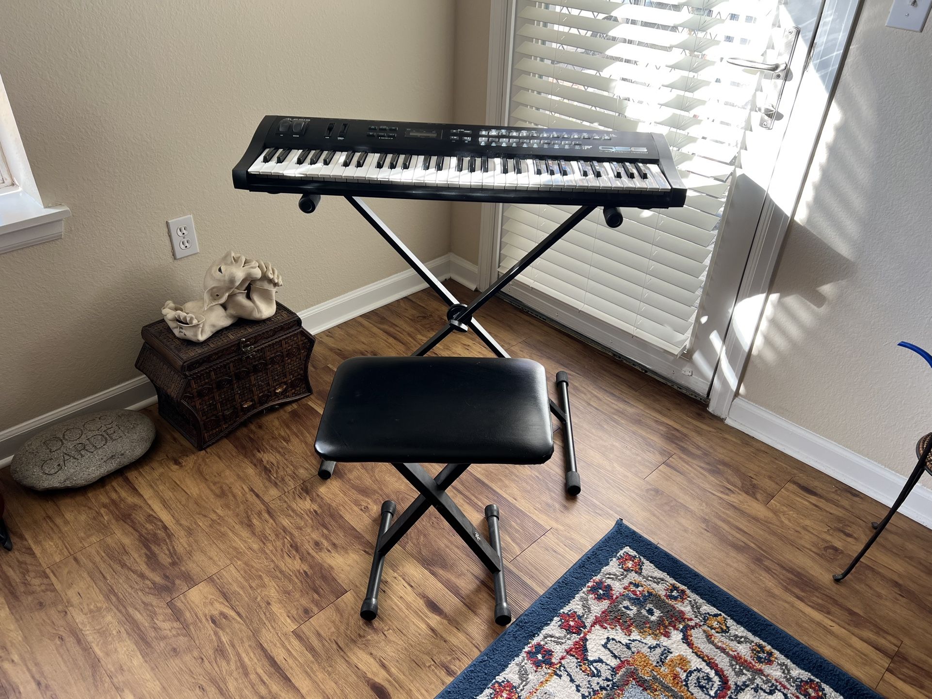 Alesia QS6 64 Voice Expandable Synthesizer