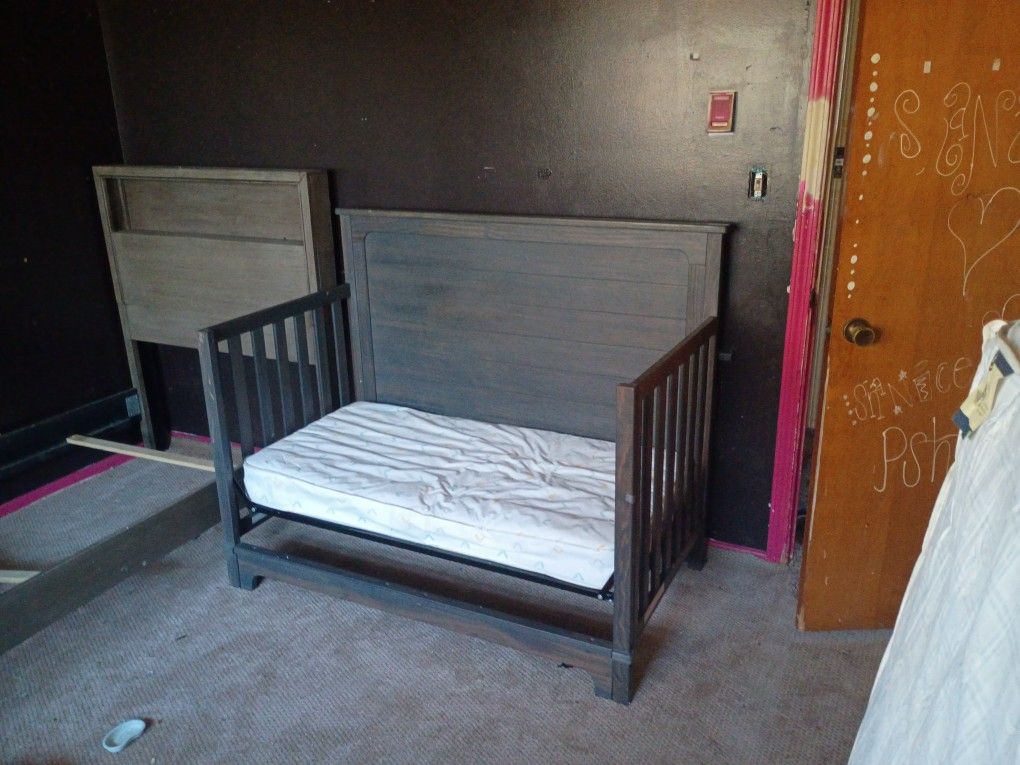 Baby Bed/ Crib