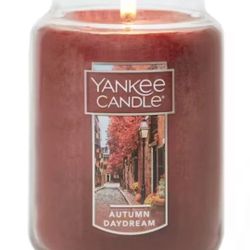 Yankee Candle Large Jar Candle 22 Oz  - AUTUMN DAYDREAM