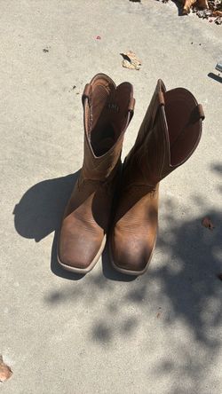 Men’s ariat boots