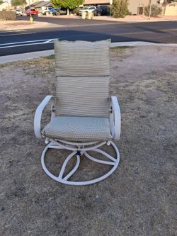 Homecrest Swivel Rocker Patio Chair