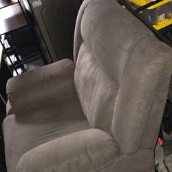 More Furniture Automatic Recliner