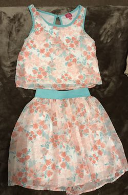 Top and skirt for girls
