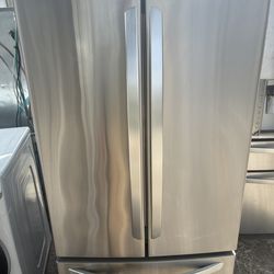 REFRIGERATOR LG 30” 3 Doors