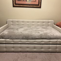 Trundle Bed