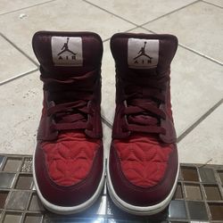 Nike Air Jordan 1 Mid SE Red Quilt (GS)