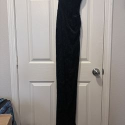 Little (long) Black dress 