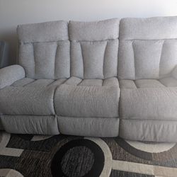 SOFA RECLINERS PEEFECT CONDITION.