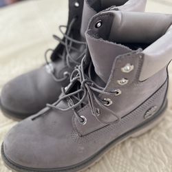 Size 7 Gray suede Timberlands