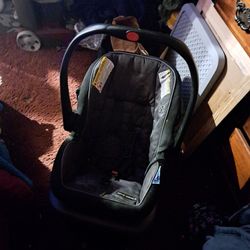 Baby Car Seat. $10