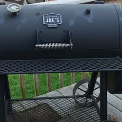 Okahomo Joe Smoker Grill