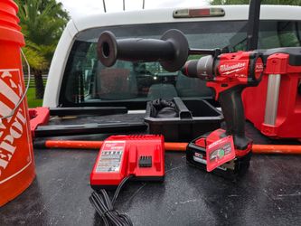 Milwaukee m18 fuel 2904-20 hammer drill, charger and m18 6.0 battery