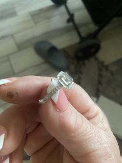 Square cut halo ring