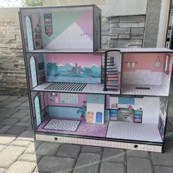 LOL Doll House 