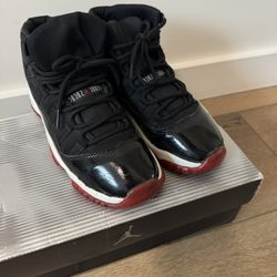 Air Jordan Retro 11s size 7
