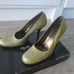 PALOMA SHOES Size 6.5 - Excellent Condition.  Silver & Green