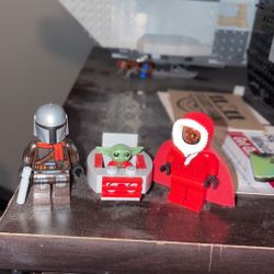 Lego Star Wars Christmas Figures for Sale in Plainfield IL OfferUp