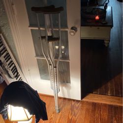 Crutches 