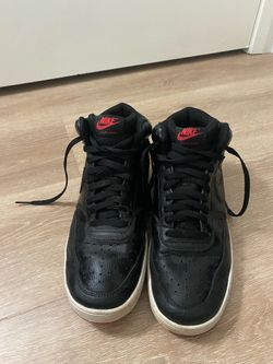 Nike shoes (US men’s 9.5)