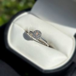 Jewelry 10k solid white gold diamonds 0.12CTW ring sz 7.00