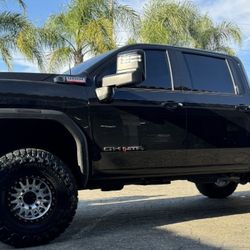 Kmc Impact 445 Beadlock 17x9 +0 Offset With Custom Black Ring With Toyo R/T Trail 37x12.50R17 🔥🔥