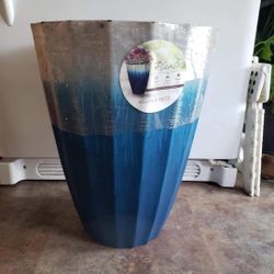 $29 Each Resin Pot 22x17