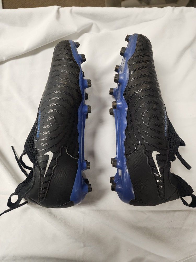 Nike Phantom Soccer Cleats 5.5