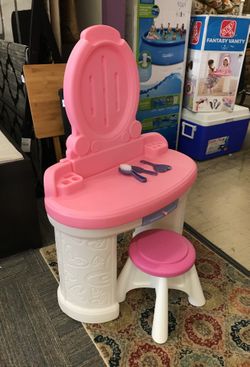 Step2 Fantasy Vanity