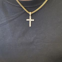 Gold Chain Cross Pendant 
