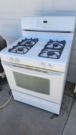 Frigidaire Gas Oven/Range