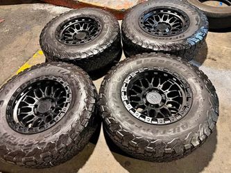 😎💸vendo juego de Rines nuevos 17x9 Lock of R. Llantas todo terreno excelente condición