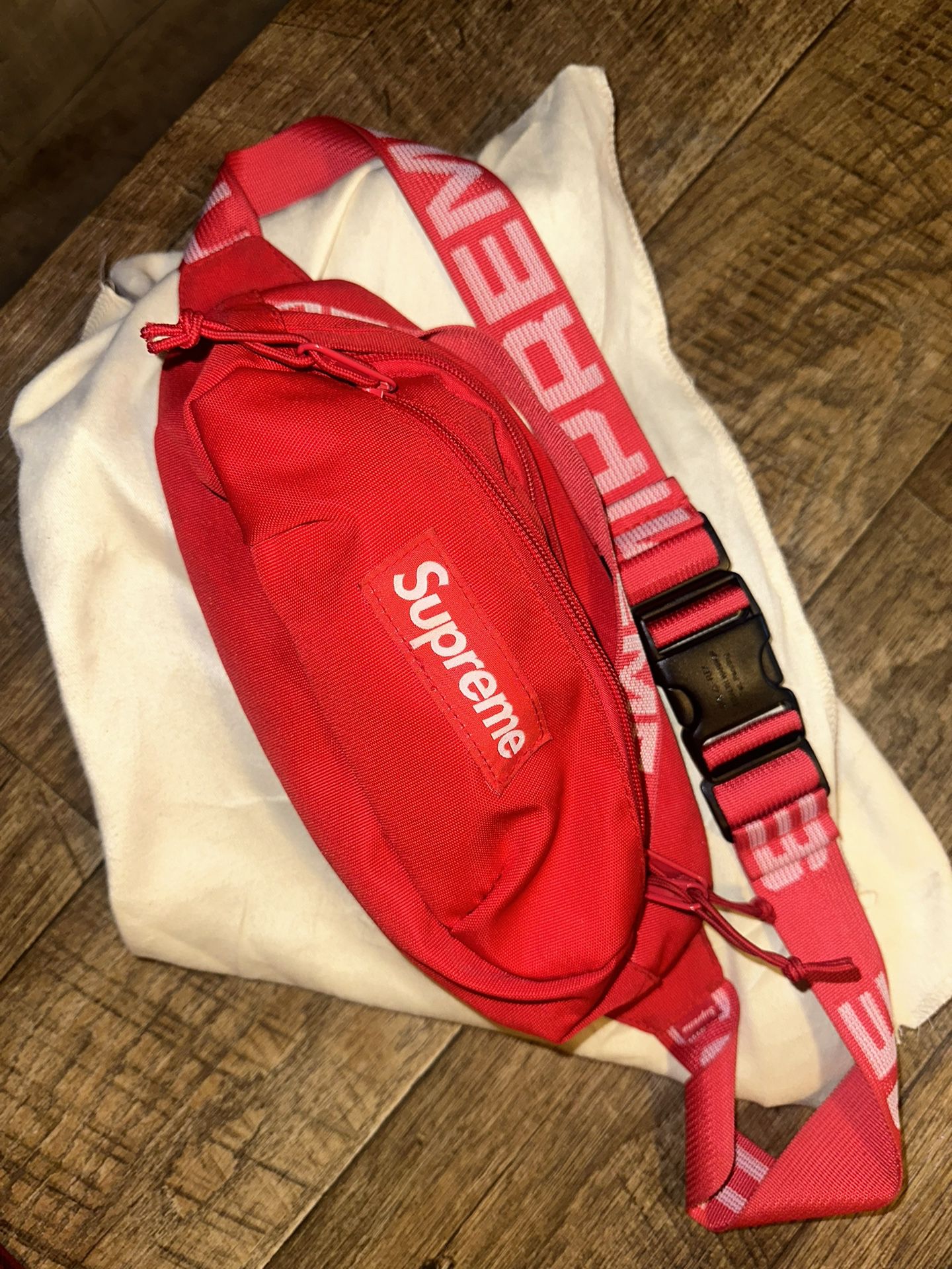 Supreme Fanny Pack Red SS18