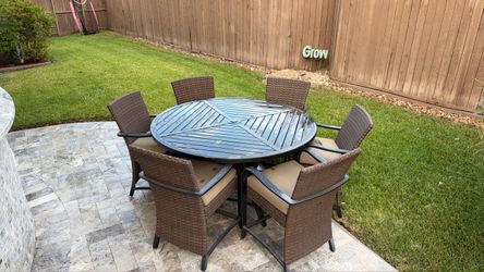 6 seat Outdoor Dining Table and Wicker Chairs with Cushions
