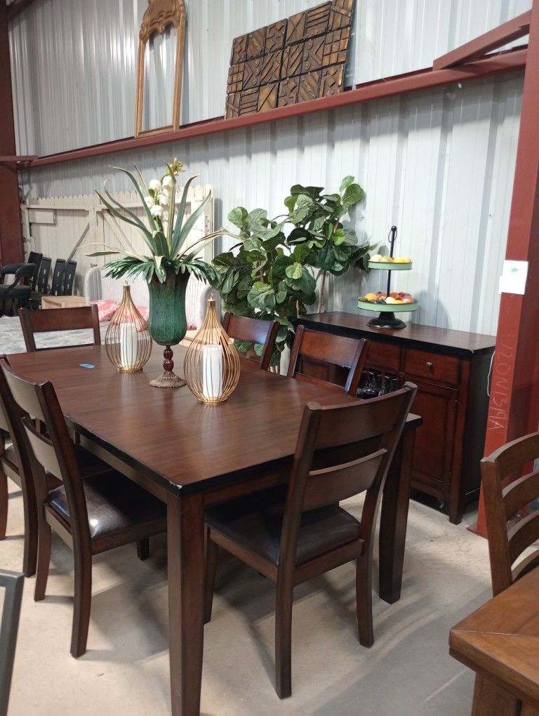 Dining Room Table Sets / Comedores
