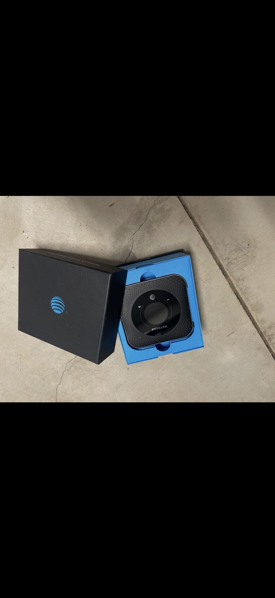 NETGEAR Nighthawk M1 MR1100 4G LTE Mobile Hotspot Router 