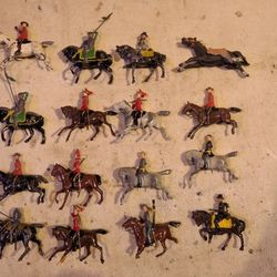 Lot of 15 vintage Lead Calvary Horses England + lead horse