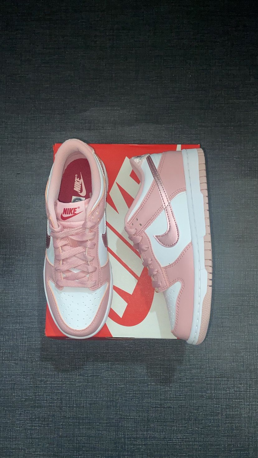 Nike Dunk Low Pink Velvet