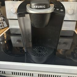 Gently used 12 Cup Kuerig coffee Machine