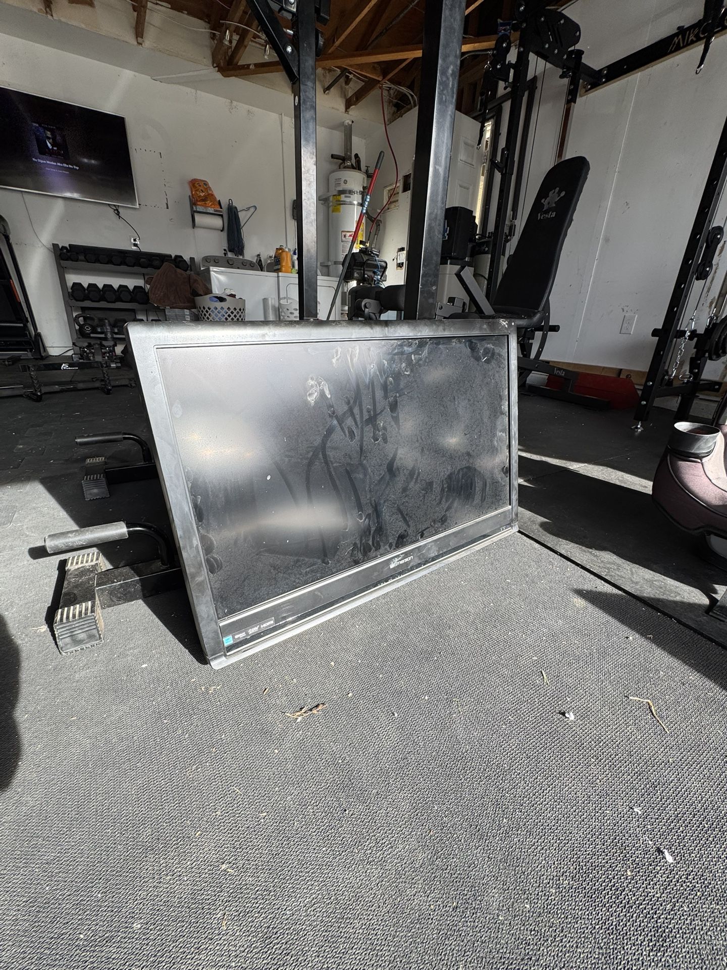 Emerson 32 Inch Tv
