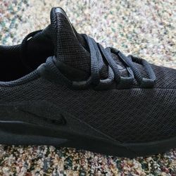 7.5 Womens Nike Viale Sneakers