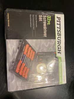 Pittsburgh 32 pc Screwdriver Set