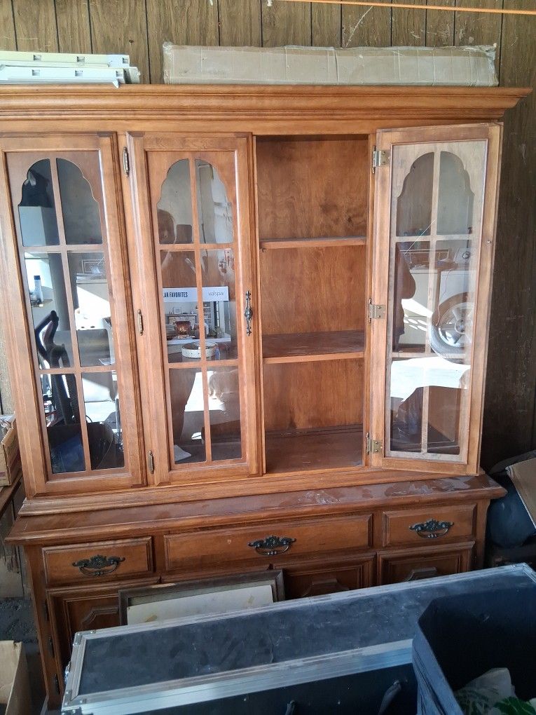 China Cabinet  56 x72 tall ( Bottom 28 1/2  & Top 43 1/2)Piece