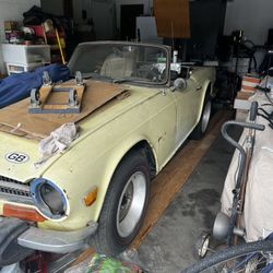 1974 Triumph TR6 Parts Car