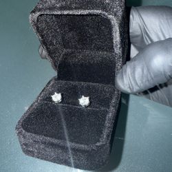 VVS1 Moissanite Earrings - Beautiful Cut Sterling Silver (Set 1)