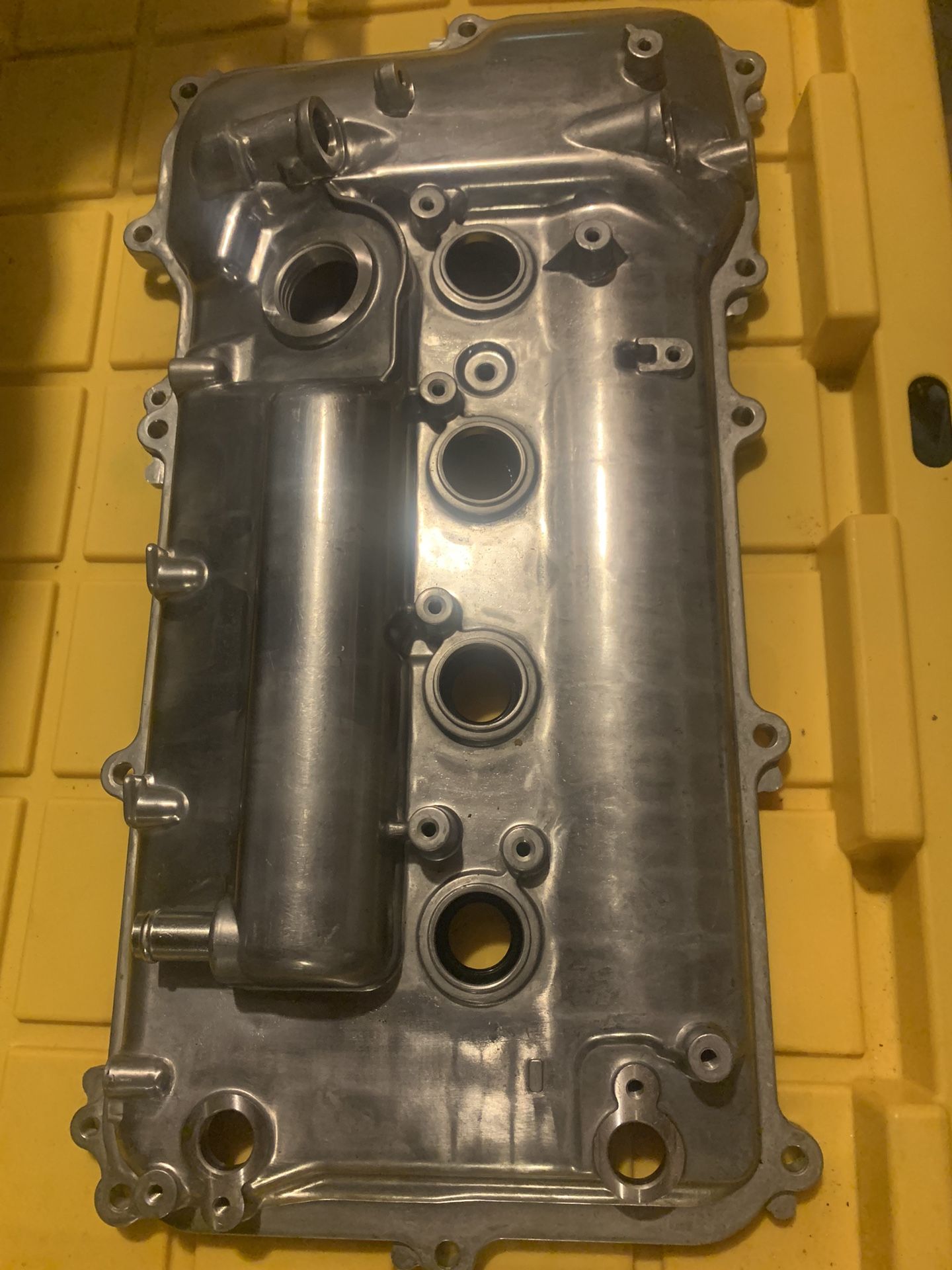Toyota Corolla Engine Valve Cover