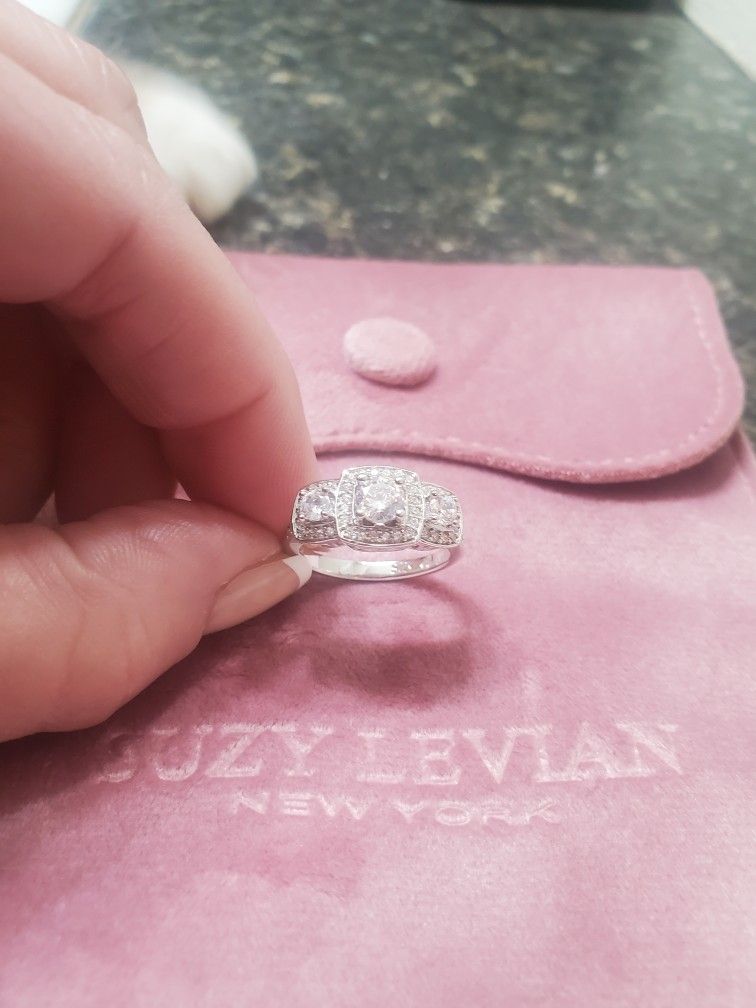 Suzy Levian Sterling Silver Ring Size 7