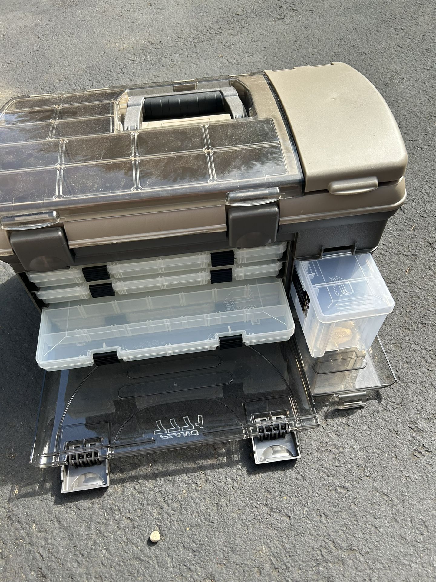 Plano 7771 Fishing tackle Box for Sale in Tumwater, WA - OfferUp