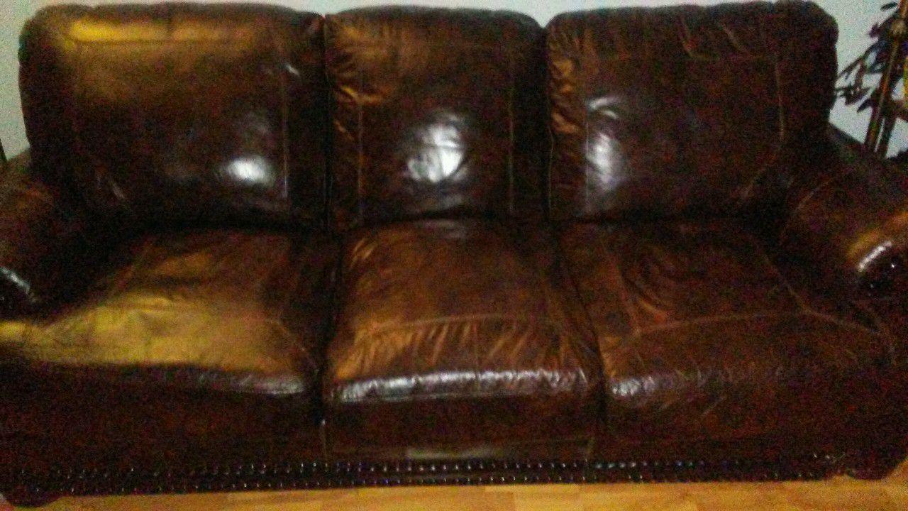 genuine top grain leather brand new from snows funiture