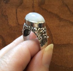 Sterling moonstone ring size 7.5